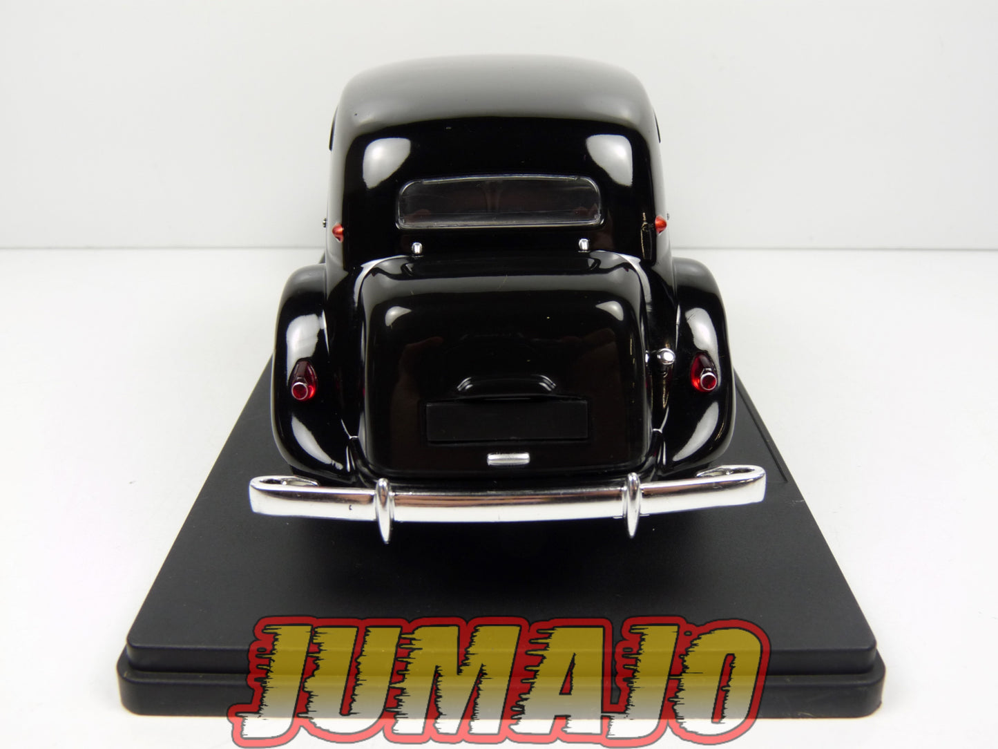 PTVQ50 Voiture 1/24 SALVAT Models : CITROEN Traction 1952
