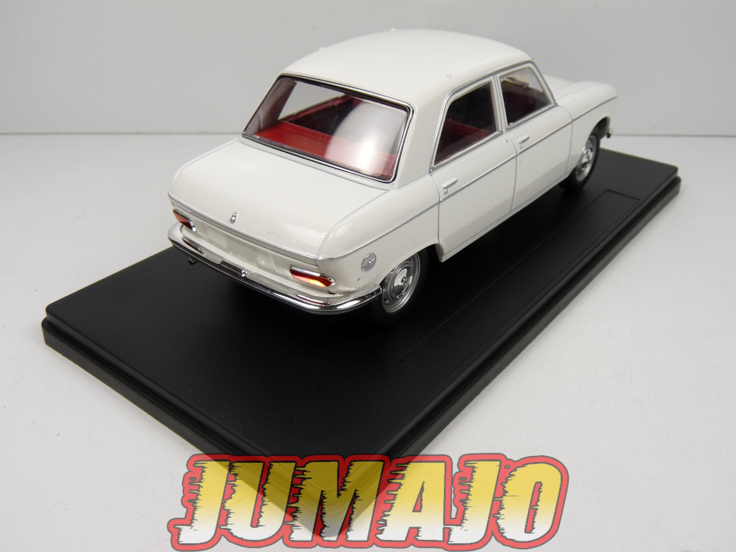 PTVQ53 Voiture 1/24 SALVAT Models : PEUGEOT 204 1968