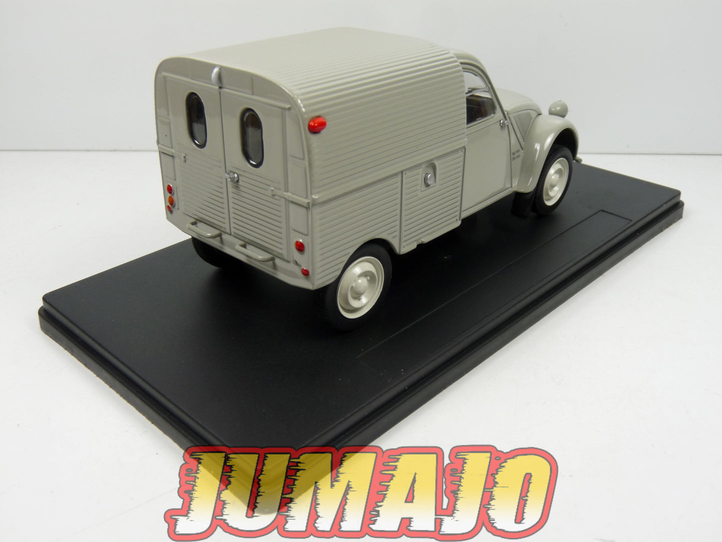 PTVQ54 Voiture 1/24 SALVAT Models : CITROEN 2CV Fourgonnette AZU 1958