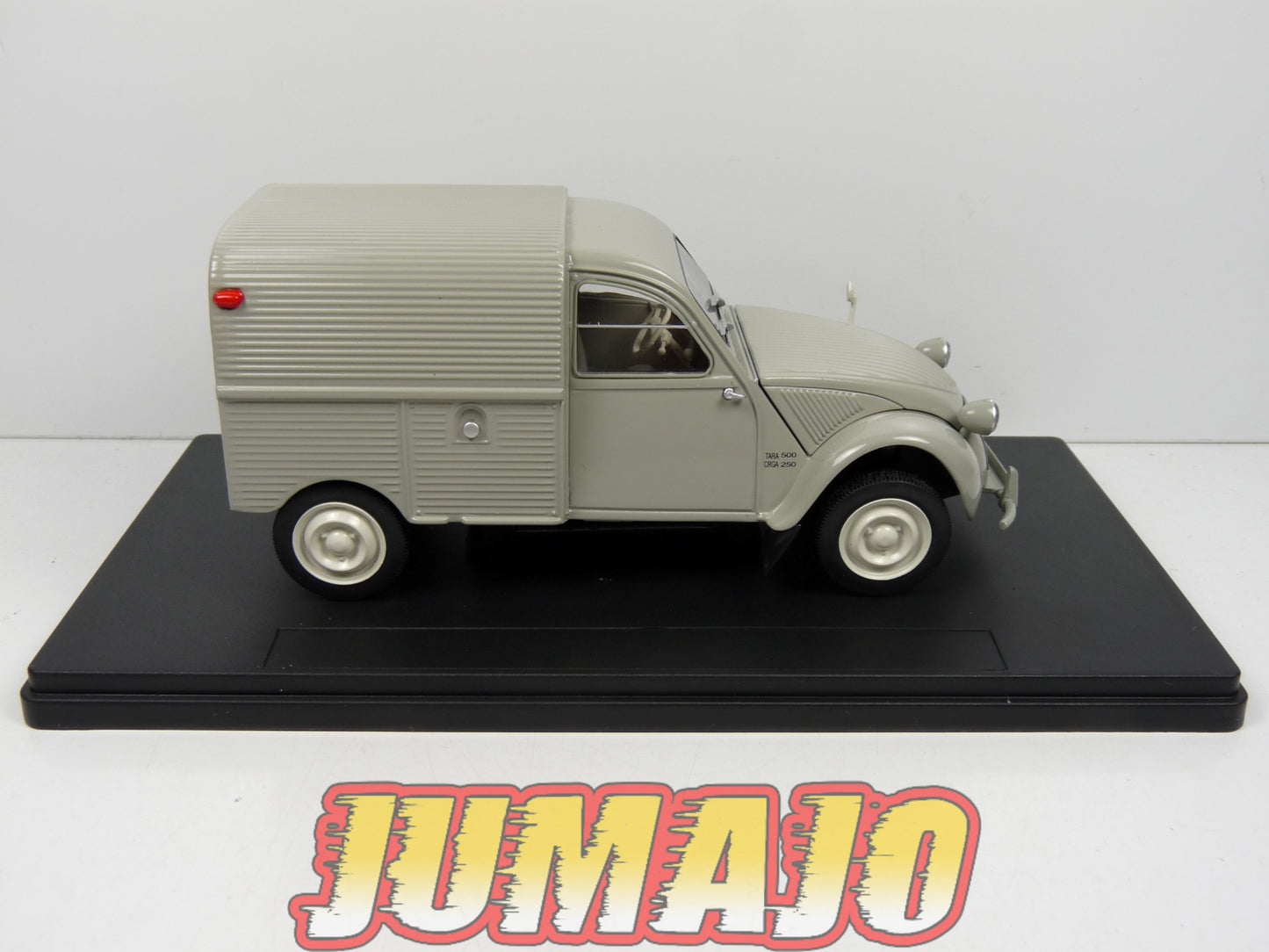 PTVQ54 Voiture 1/24 SALVAT Models : CITROEN 2CV Fourgonnette AZU 1958