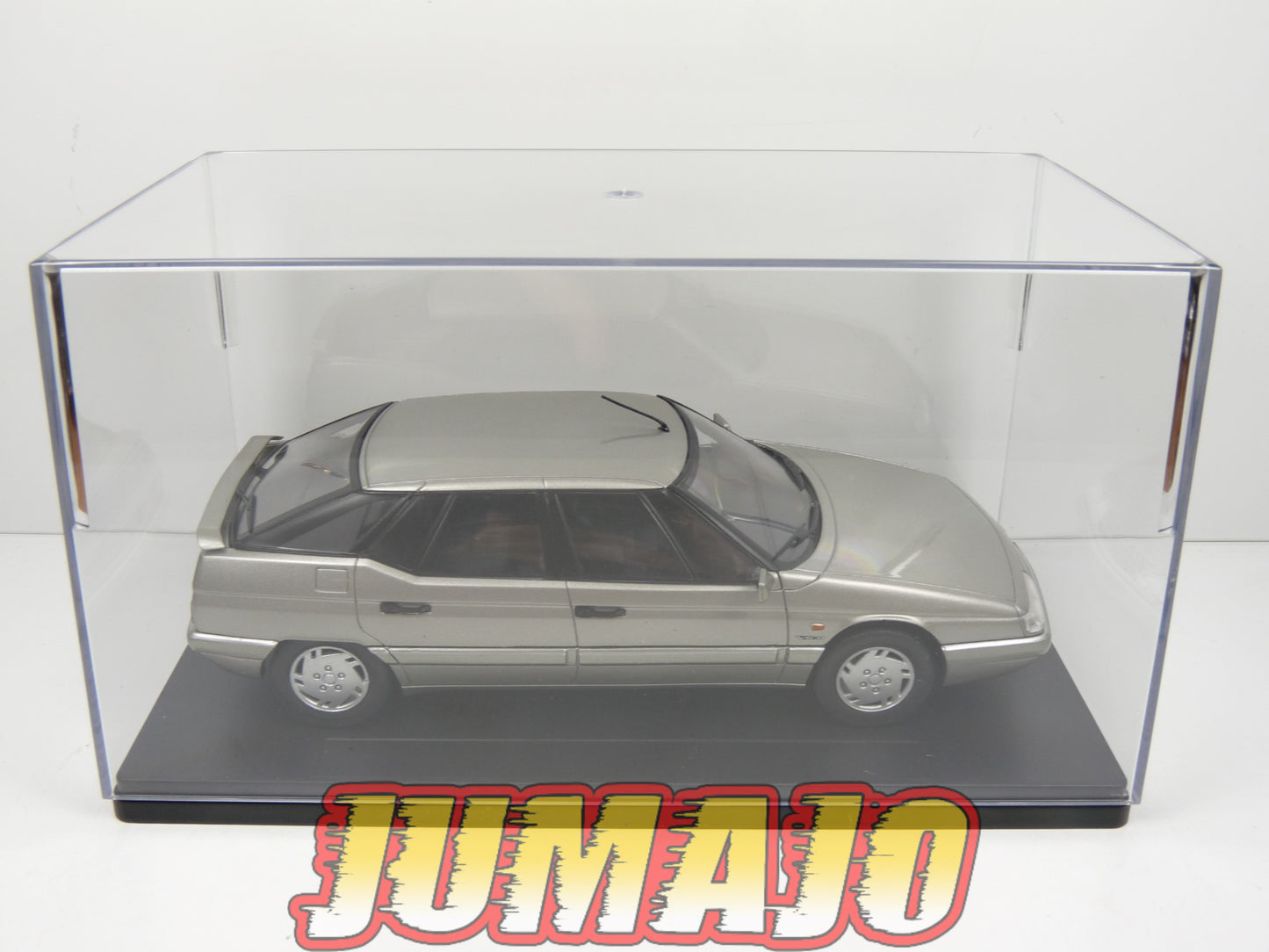 PTVQ59 Voiture 1/24 SALVAT Models : CITROEN XM 1993