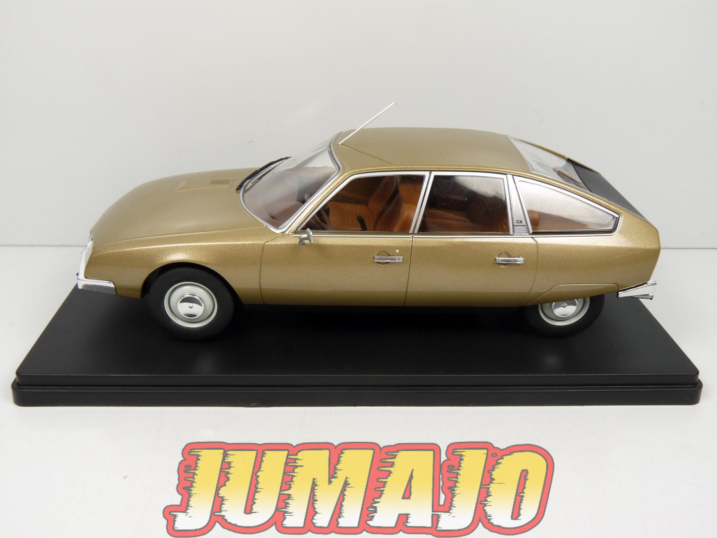 PTVQ60 Voiture 1/24 SALVAT Models : CITROEN CX 1975