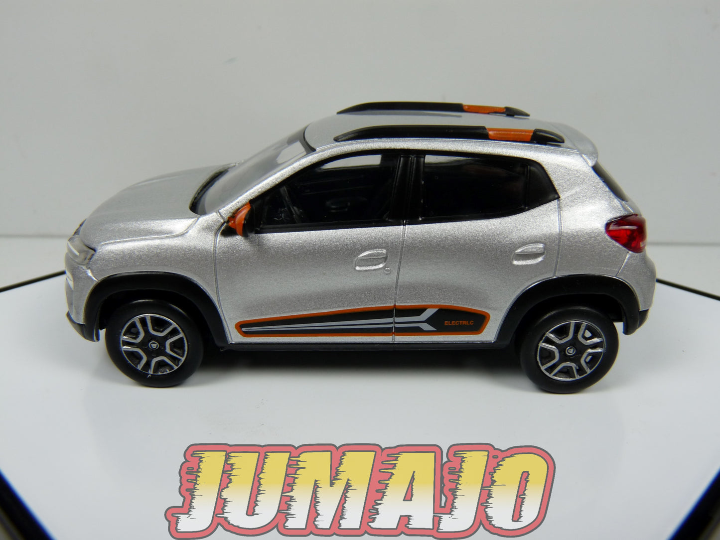 REN67 Voiture 1/43 NOREV Dealer Pack : DACIA Spring