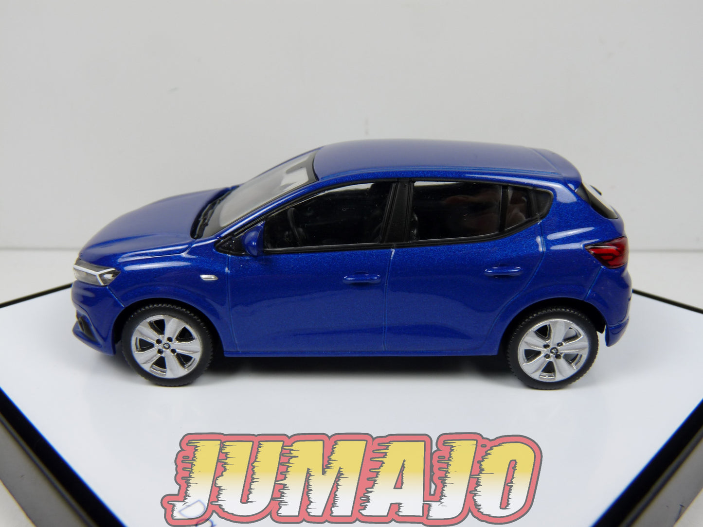 REN68 Voiture 1/43 NOREV Dealer Pack : DACIA Sandero