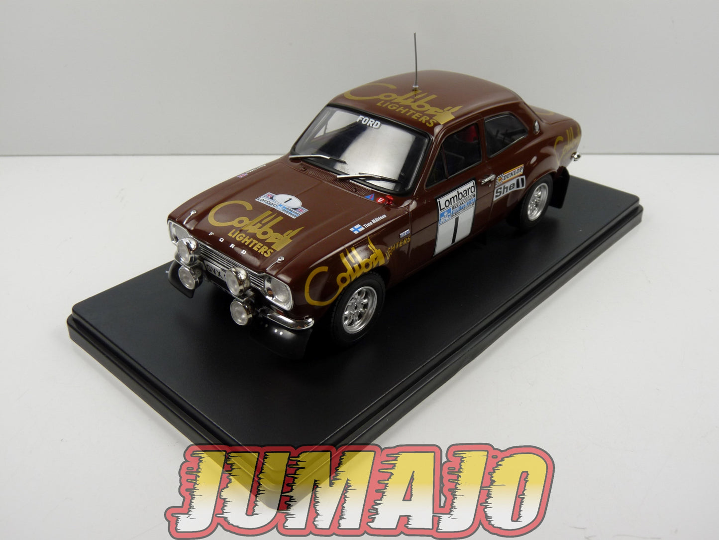 RVQ40 Voiture Rallye 1/24 SALVAT Models : FORD Escort RS 1600 1974 #1 Makinen