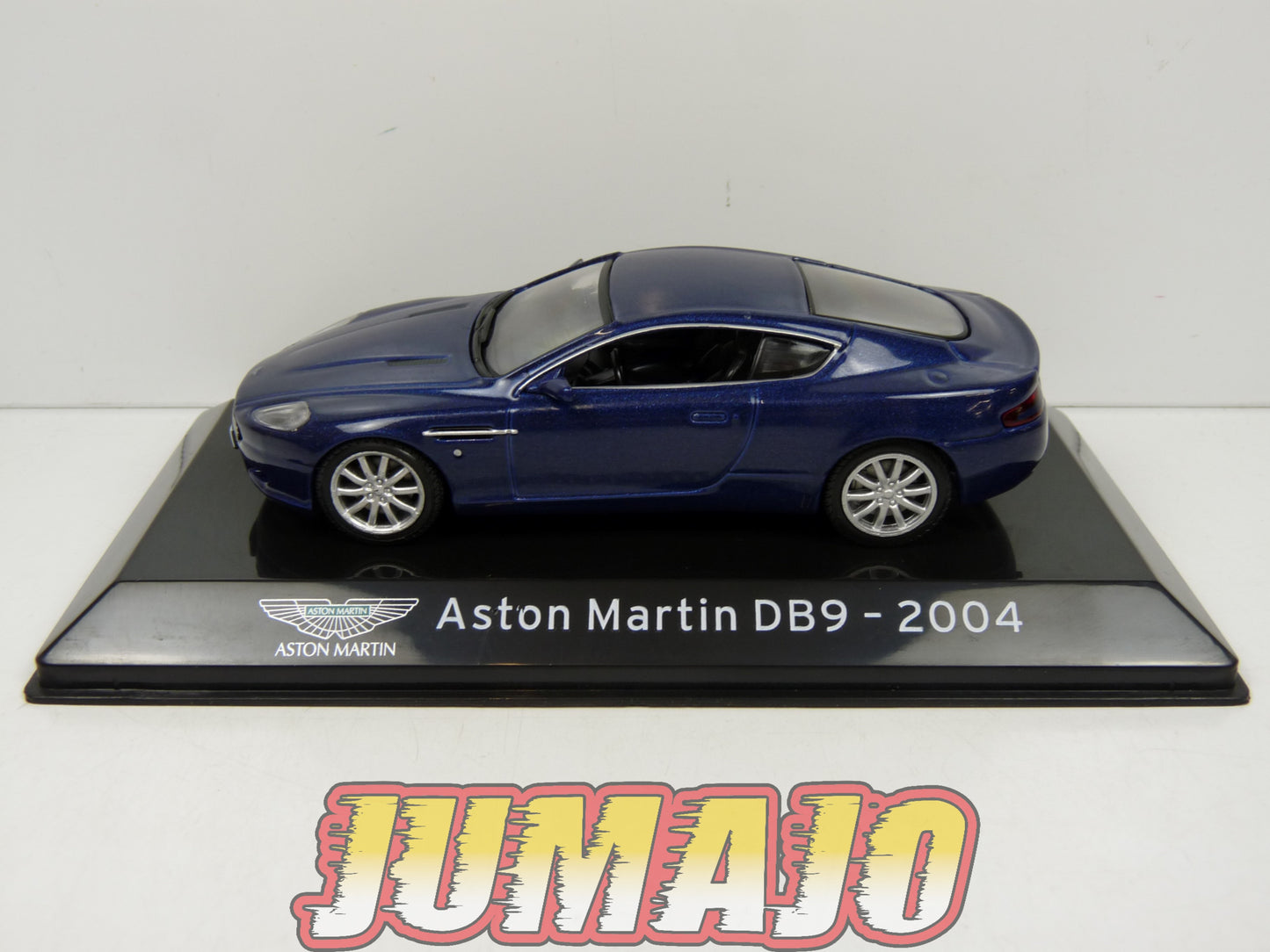 SC61 voiture 1/43 SALVAT Supercars : ASTON MARTIN DB9 2004