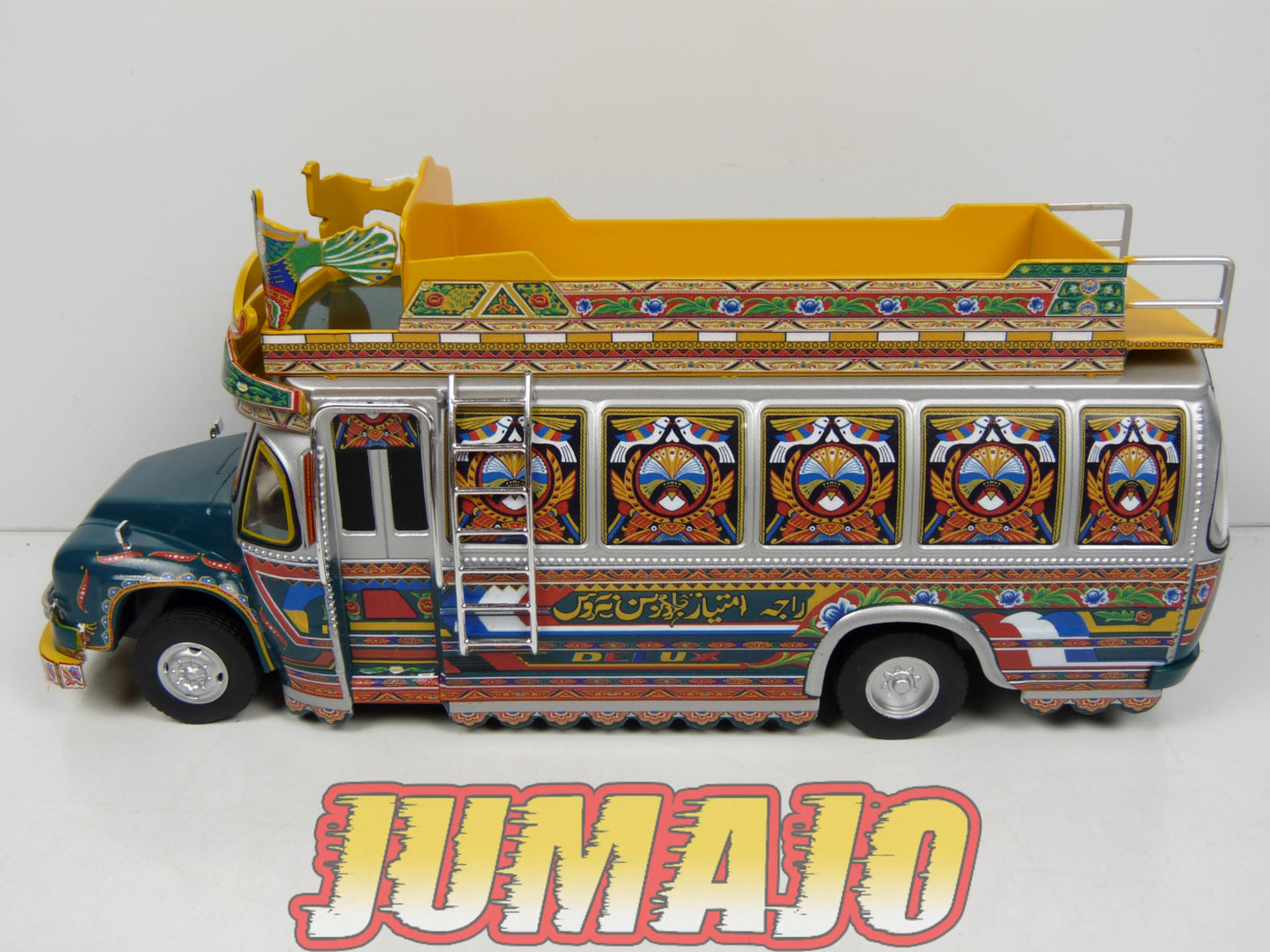 SUB26 Bus 1/43 IXO Hachette BEDFORD Rocket type TJ 1980 Pakistan