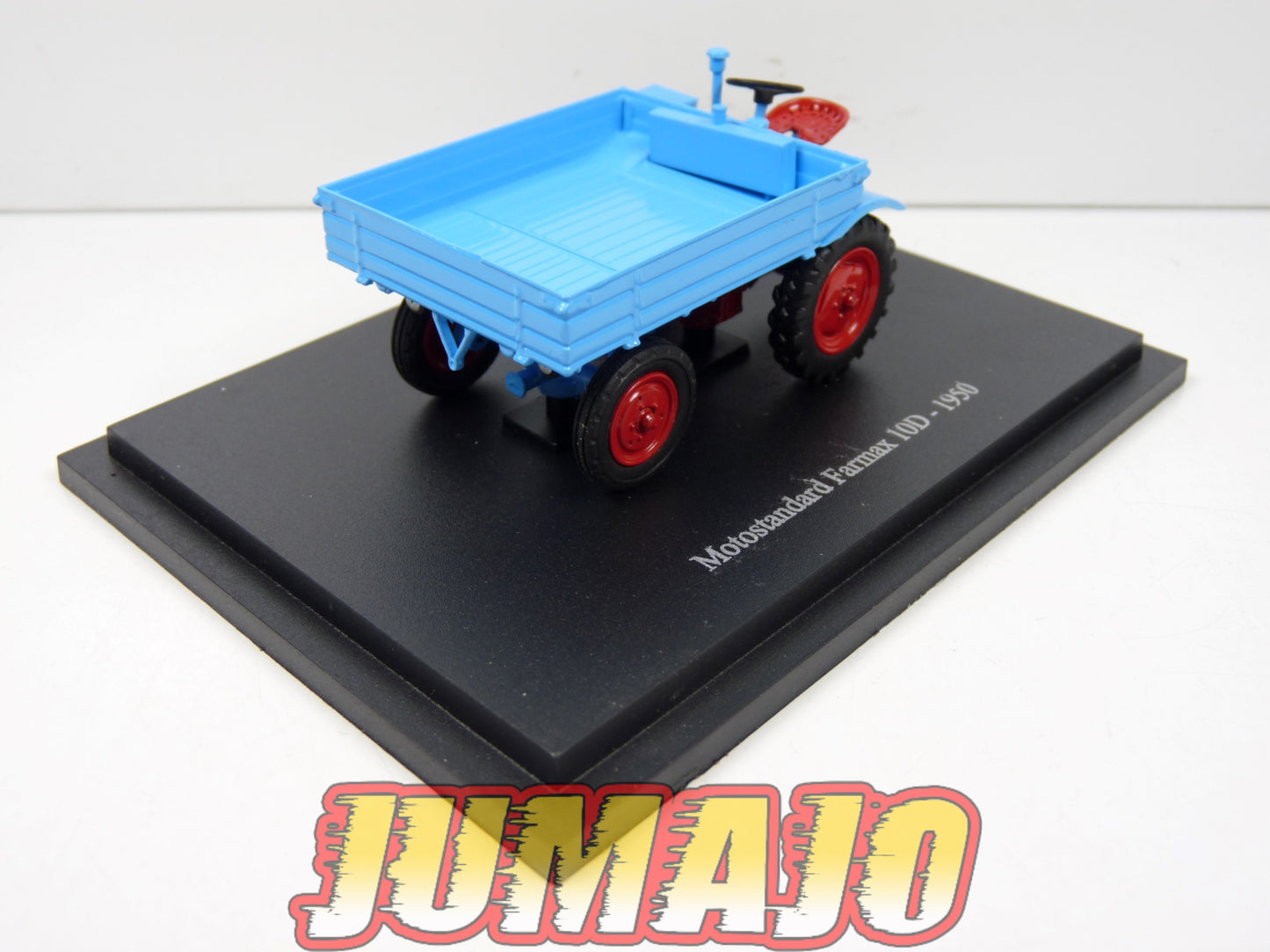 TR112 Tracteur 1/43 universal Hobbies : Motostandard Farmax 10D 1950