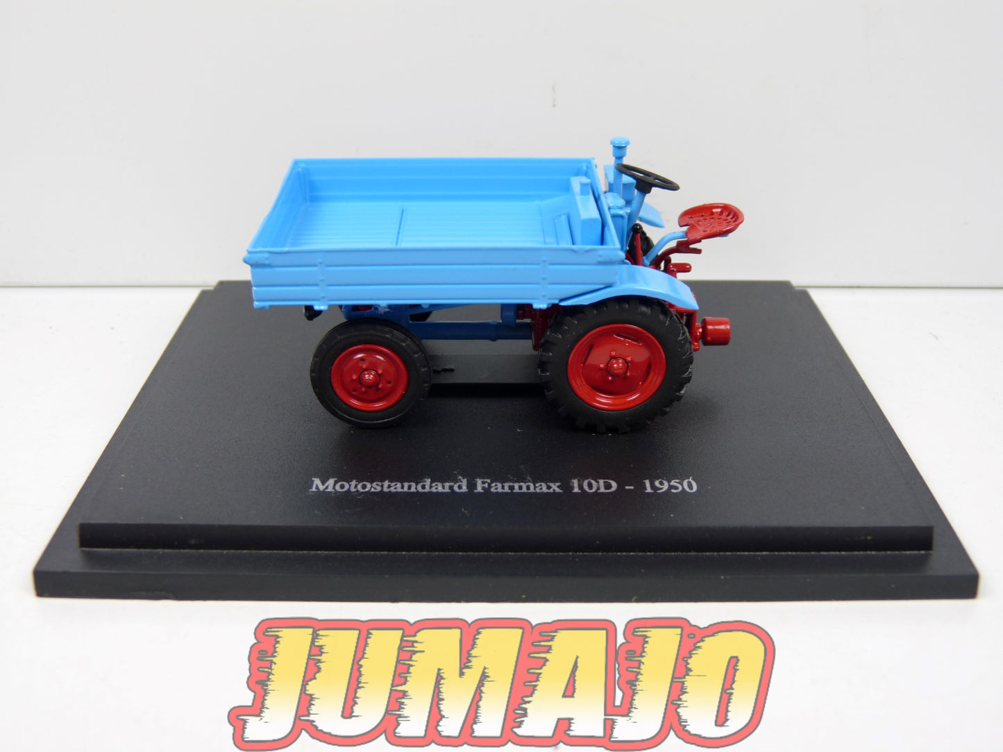TR112 Tracteur 1/43 universal Hobbies : Motostandard Farmax 10D 1950
