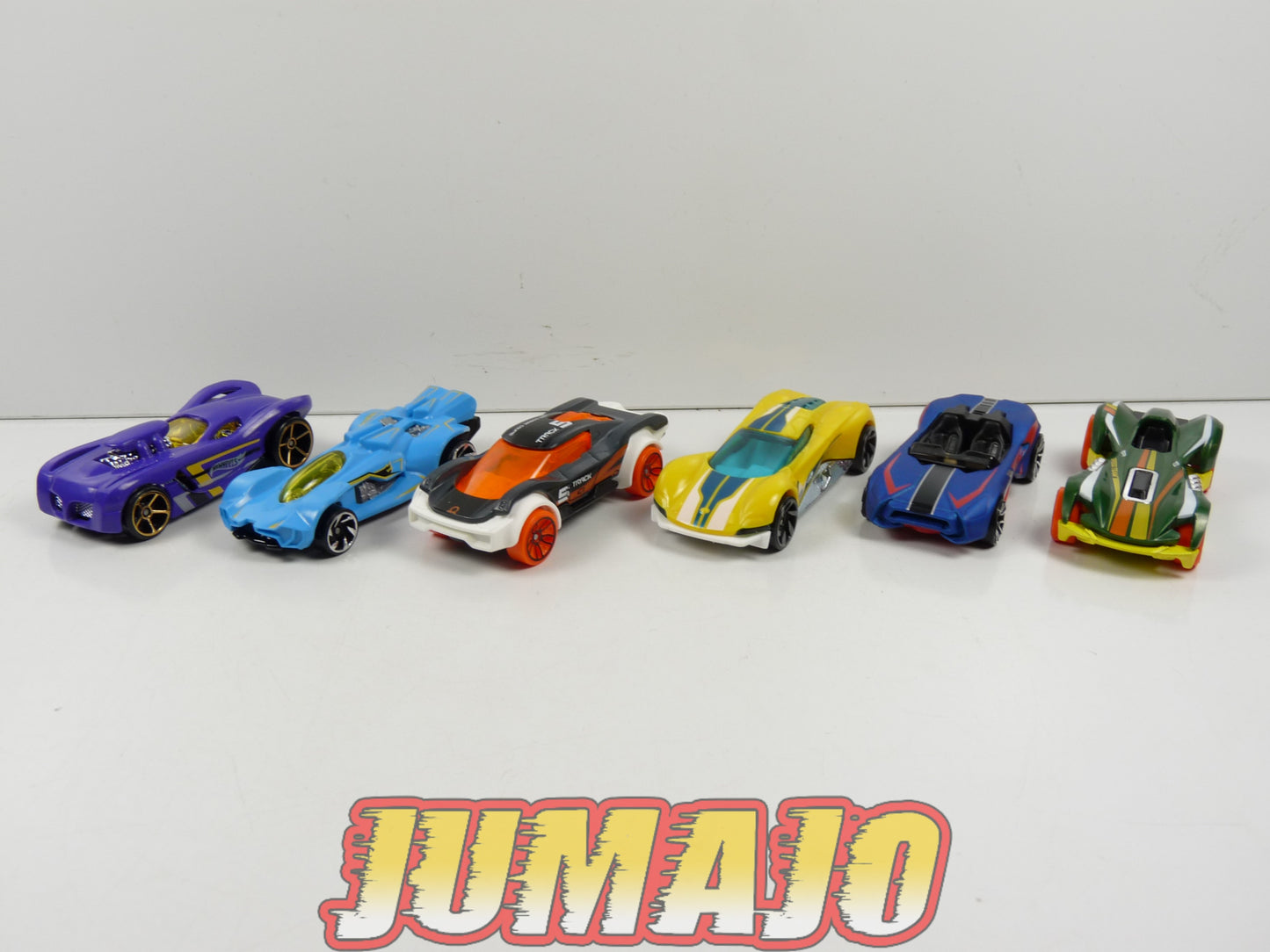 TRI77 : 6 X 3 inches 1/64 HOT WEELS Enfants : Cosmic coupe, Crescendo & Carbonic