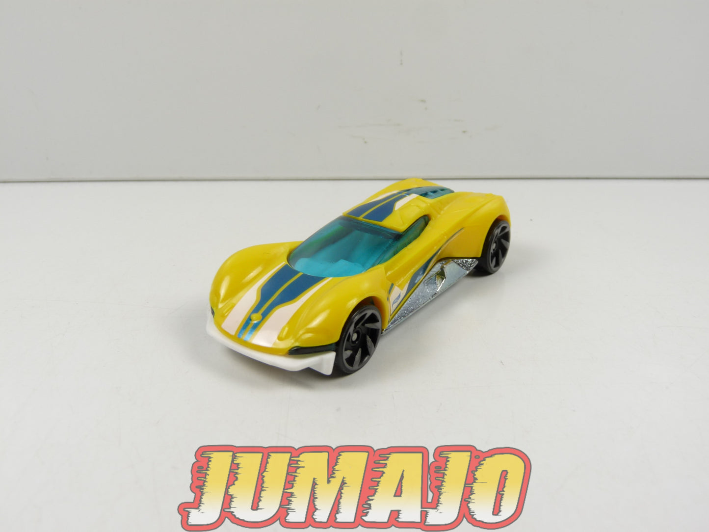 TRI77 : 6 X 3 inches 1/64 HOT WEELS Enfants : Cosmic coupe, Crescendo & Carbonic