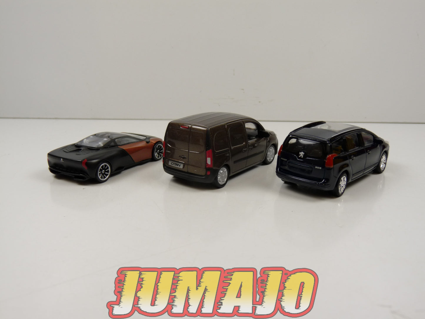 TRI86 : 5 X 3 inches 1/64 NOREV Peugeot 5008, Onyx, Mercedes-Benz, Twingo, Renault