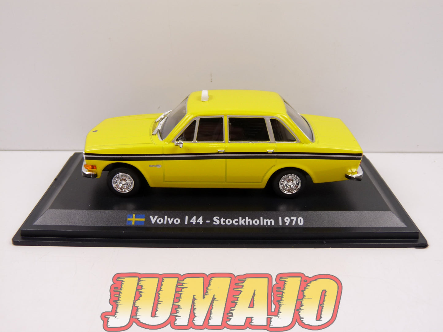 TX25 Voiture 1/43 LEO model TAXIS DU MONDE : VOLVO 144 - Stockholm 1970 (Suède)