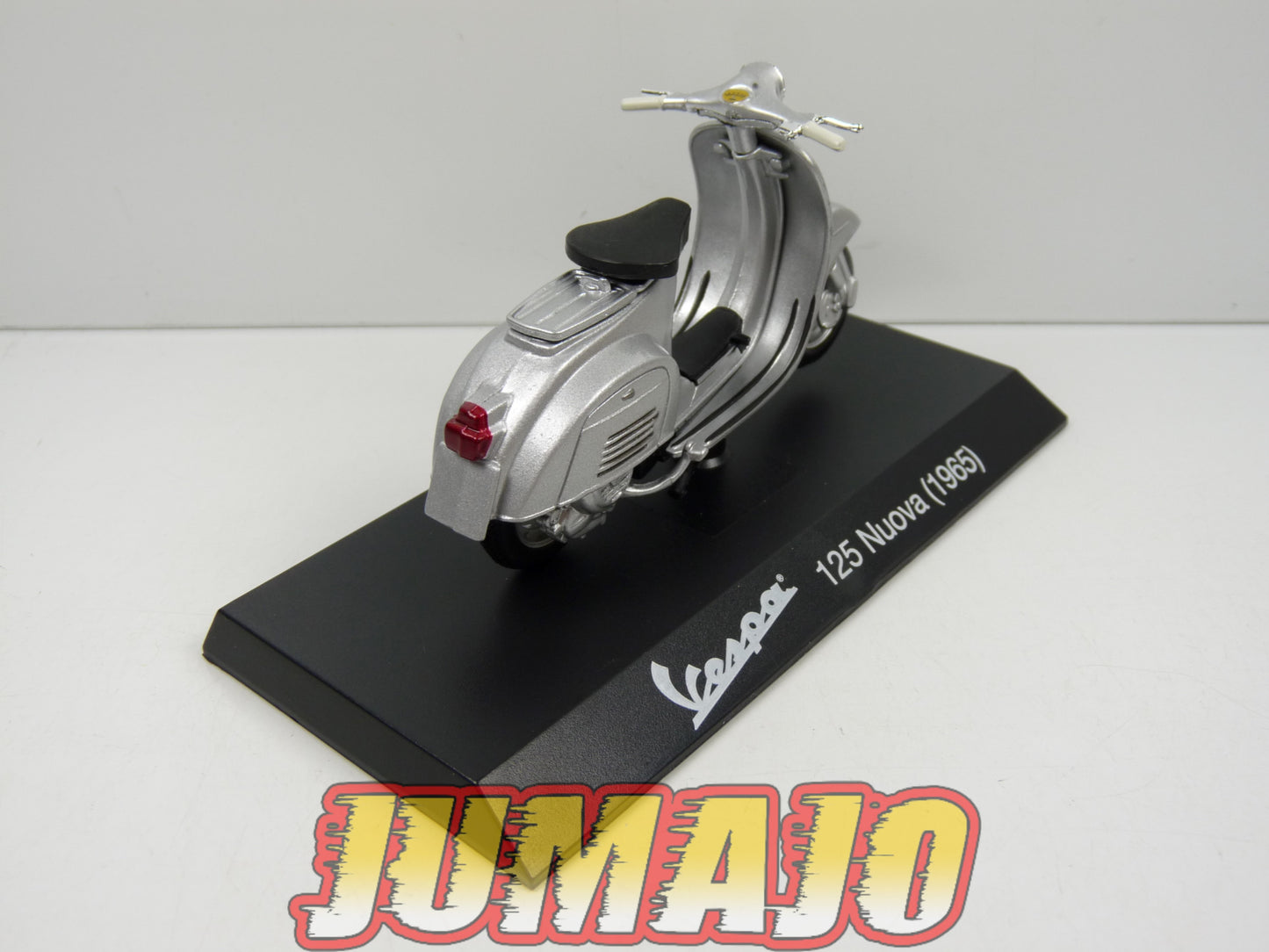 VES23b MOTO VESPA ITALIE Fassi Toys 1/18 : VESPA 125 Nuova 1965 (Gris clair)