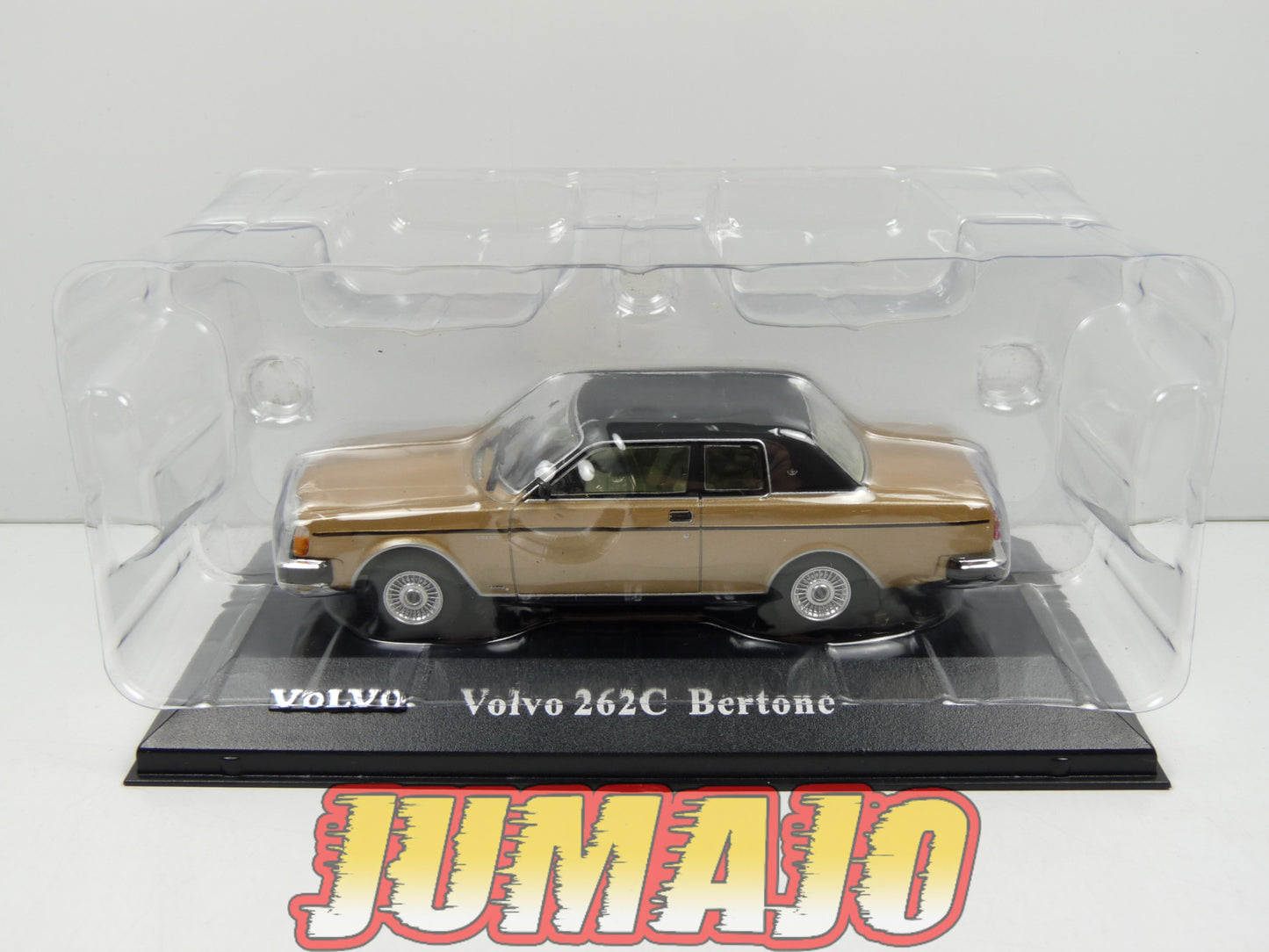 VOL10 1/43 IXO atlas VOLVO collection : VOLVO 262C Bertone