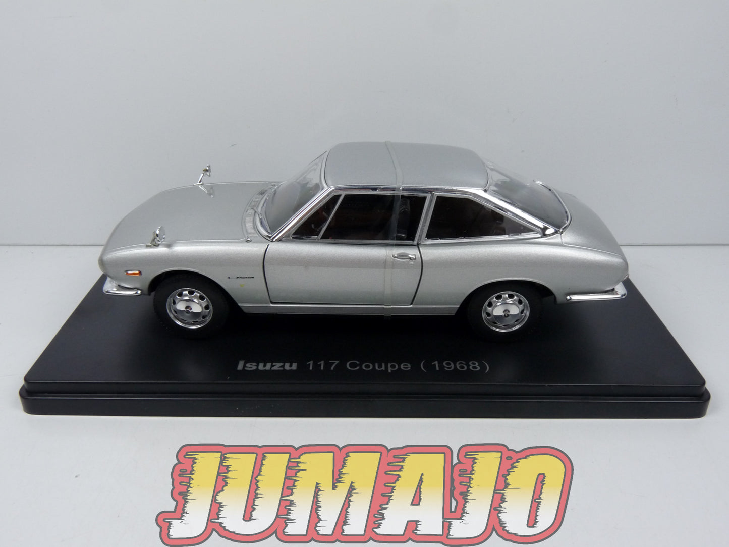 VQJ168 Voiture 1/24 Hachette Japon : ISUZU 117 Coupe 1968
