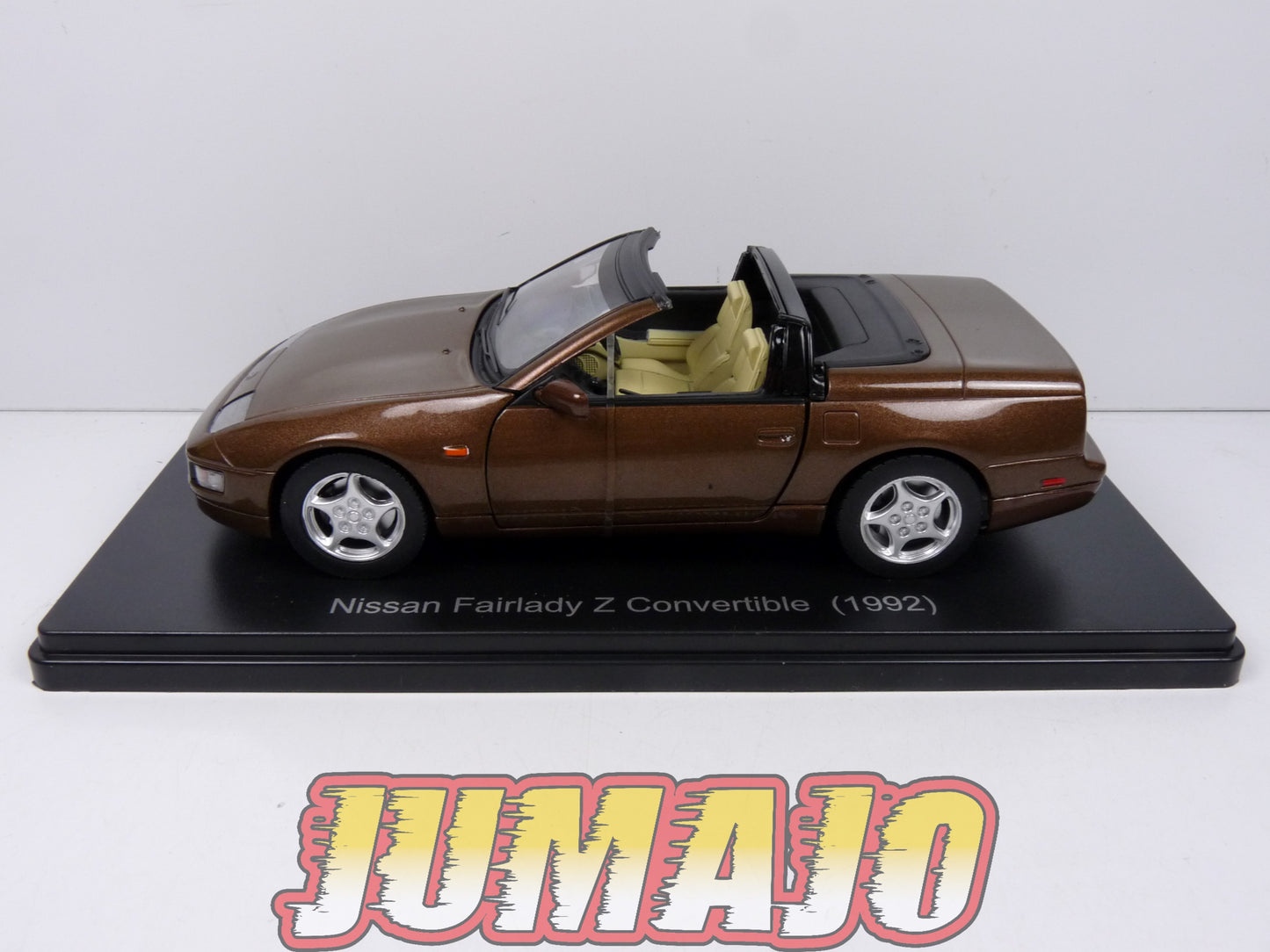 VQJ156 Voiture 1/24 Hachette Japon : NISSAN Fairlady Z Convertible 1992
