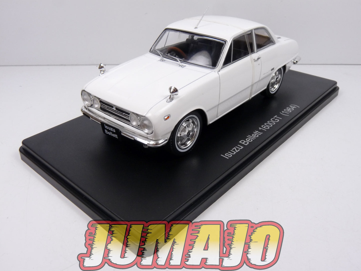 VQJ163 Voiture 1/24 Hachette Japon : ISUZU Bellett 1600GT 1964