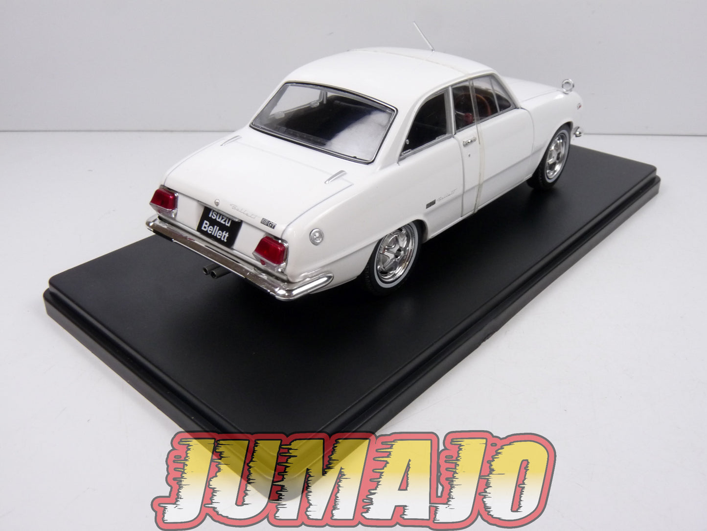 VQJ163 Voiture 1/24 Hachette Japon : ISUZU Bellett 1600GT 1964