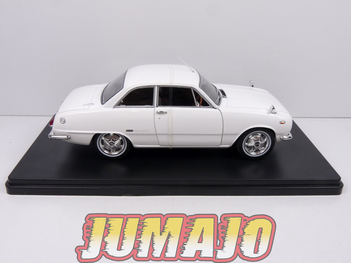 VQJ163 Voiture 1/24 Hachette Japon : ISUZU Bellett 1600GT 1964