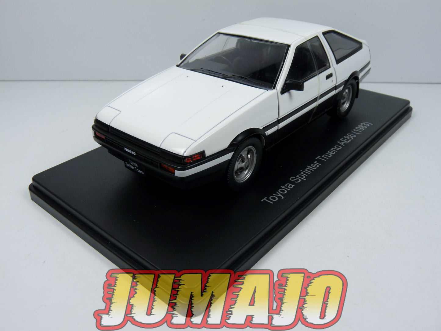 VQJ170 Voiture 1/24 Hachette Japon : TOYOTA Sprinter Trueno AE86 1983