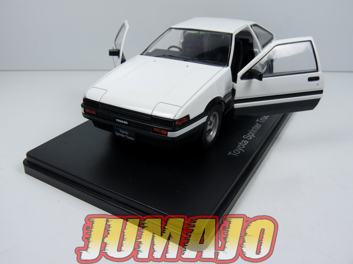 VQJ170 Voiture 1/24 Hachette Japon : TOYOTA Sprinter Trueno AE86 1983