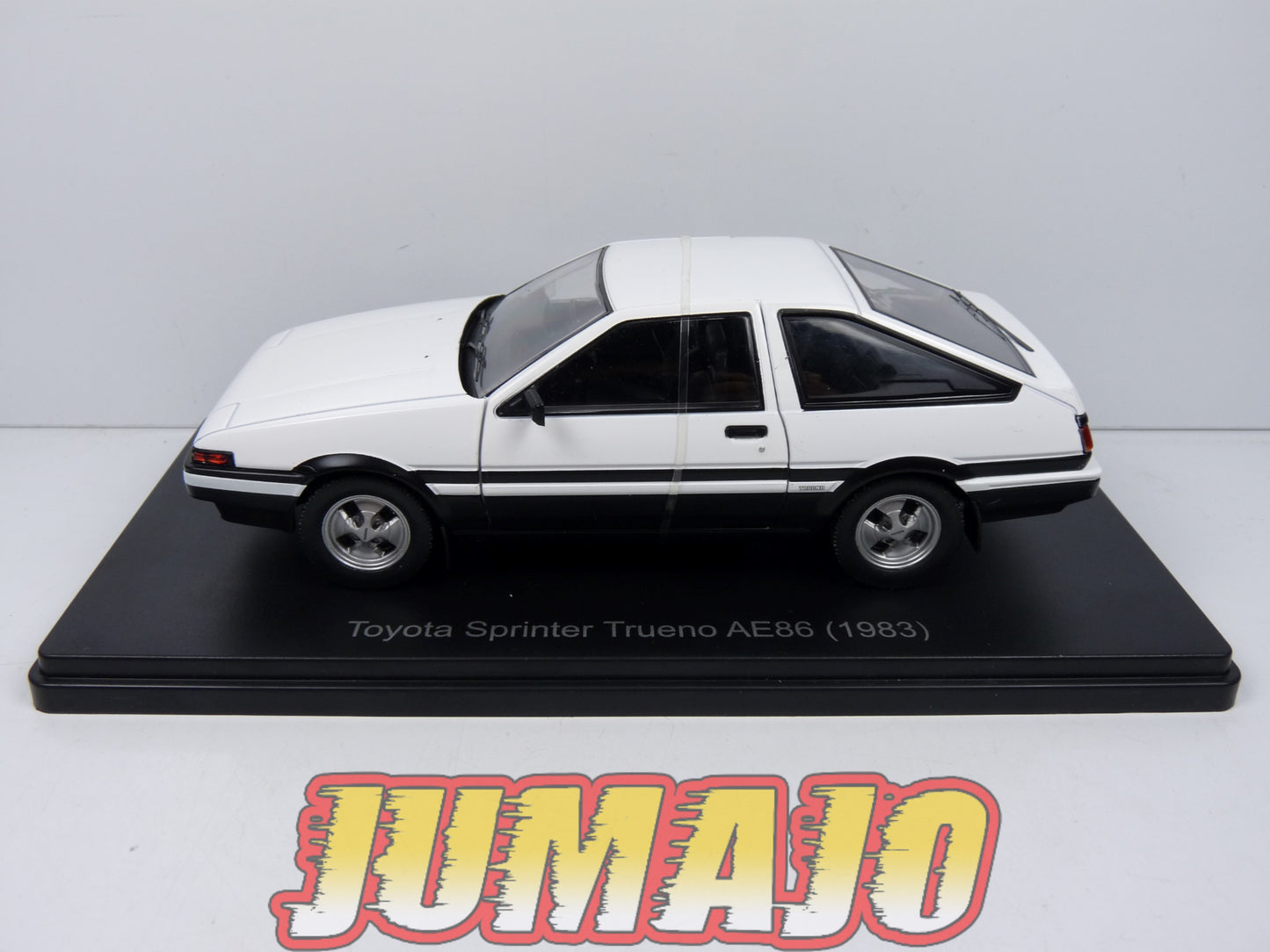 VQJ170 Voiture 1/24 Hachette Japon : TOYOTA Sprinter Trueno AE86 1983