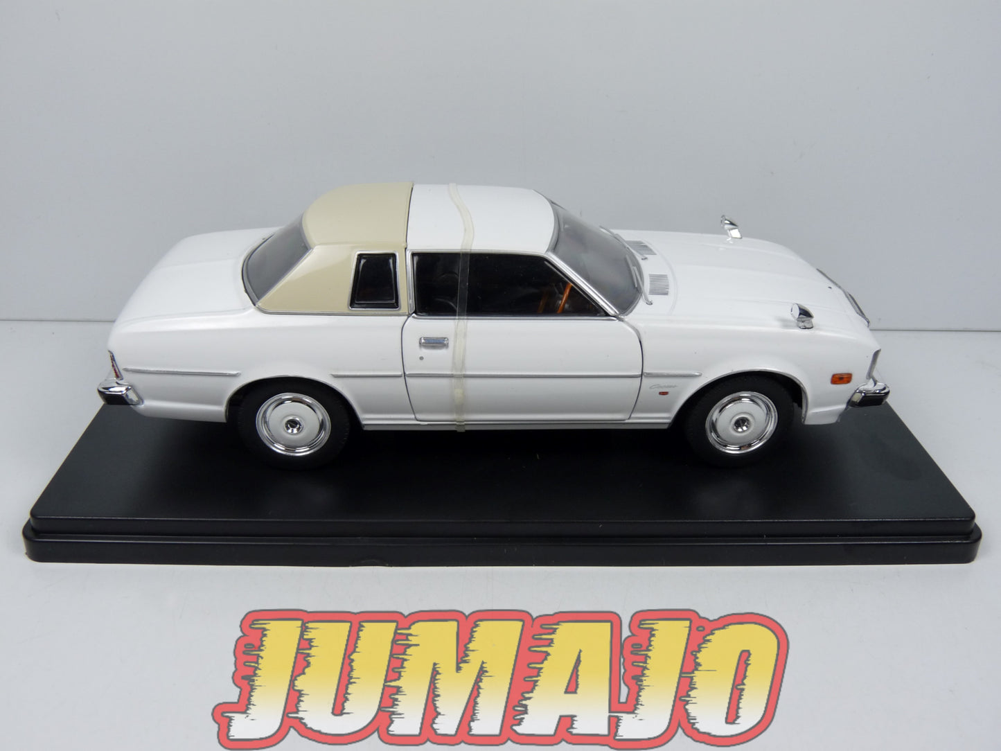 VQJ171 Voiture 1/24 Hachette Japon : MAZDA Cosmo L 1977