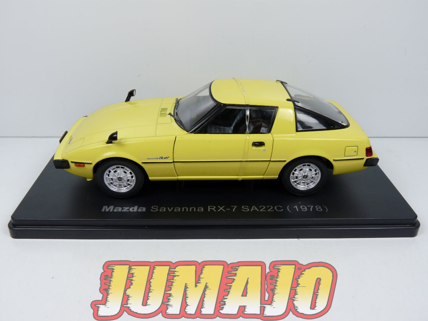 VQJ172 Voiture 1/24 Hachette Japon : MAZDA Savanna RX-7 SA22C 1978