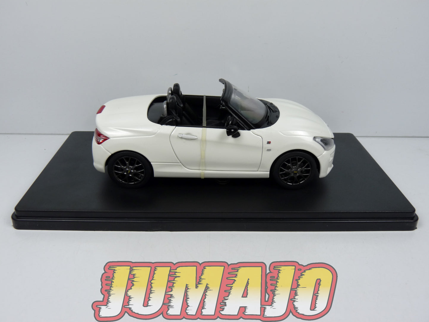 VQJ179 Voiture 1/24 Hachette Japon : DAIHATSU Copen GR Sport 2019