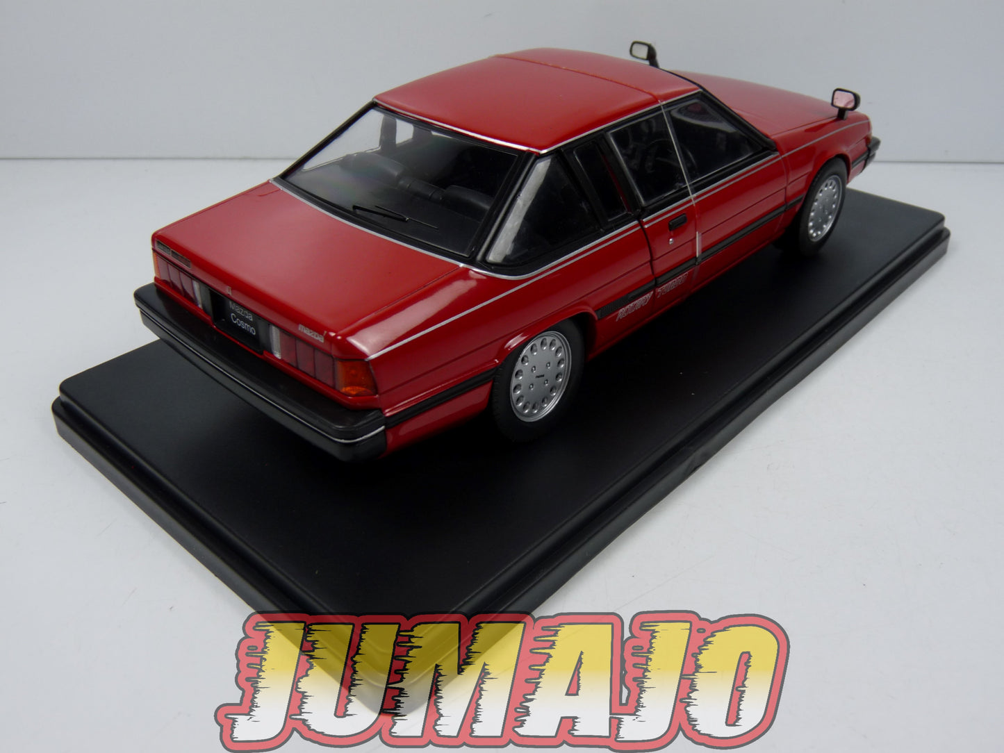 VQJ186 Voiture 1/24 Hachette Japon : MAZDA cosmo 2door HT 1982