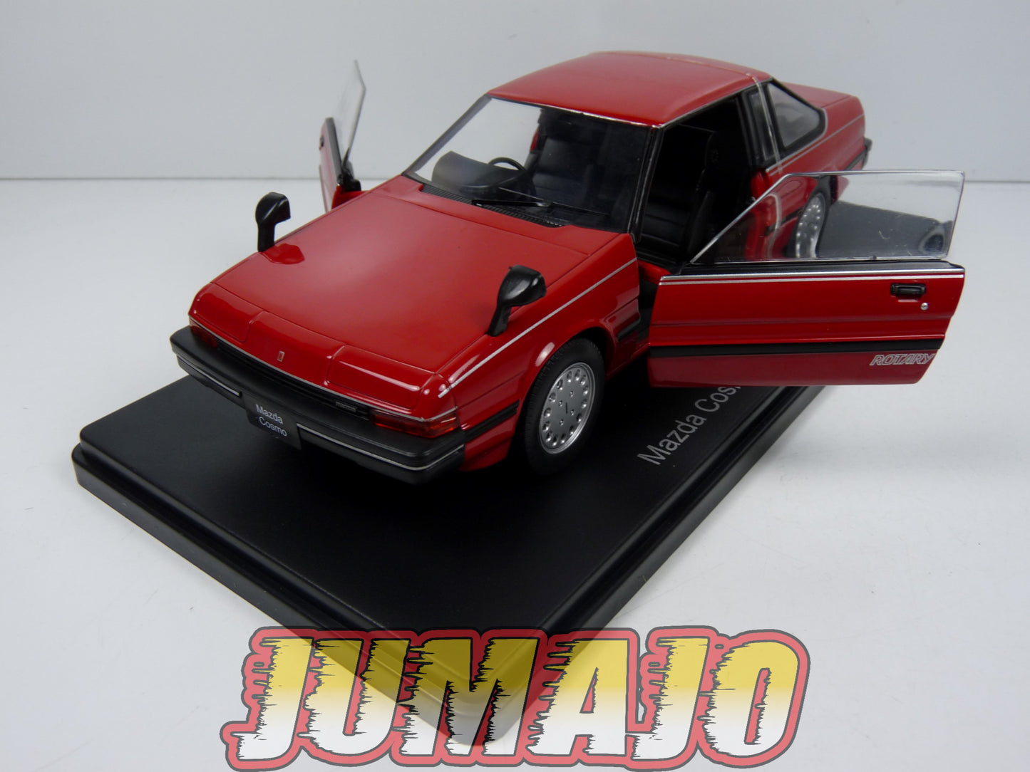 VQJ186 Voiture 1/24 Hachette Japon : MAZDA cosmo 2door HT 1982