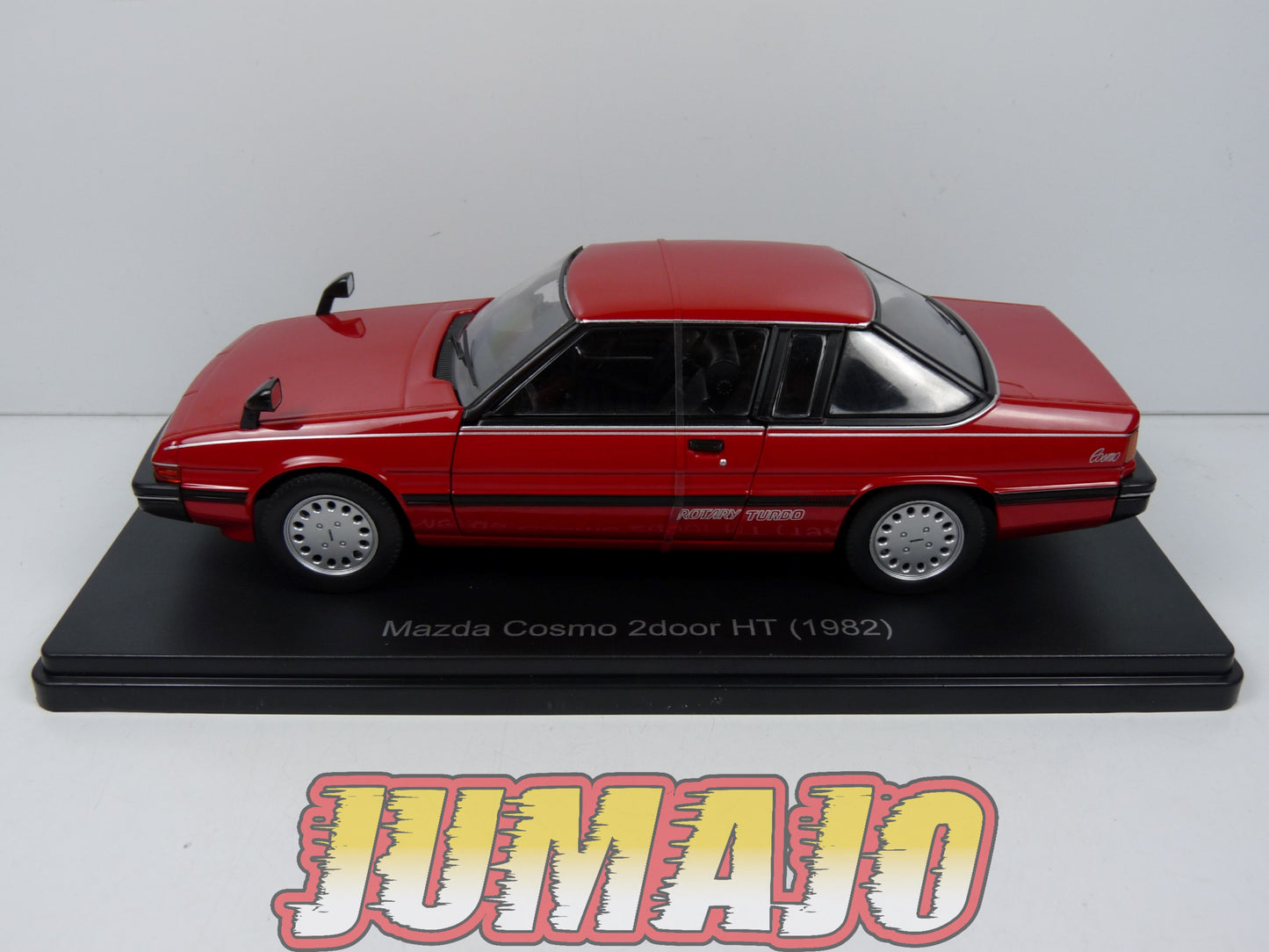 VQJ186 Voiture 1/24 Hachette Japon : MAZDA cosmo 2door HT 1982