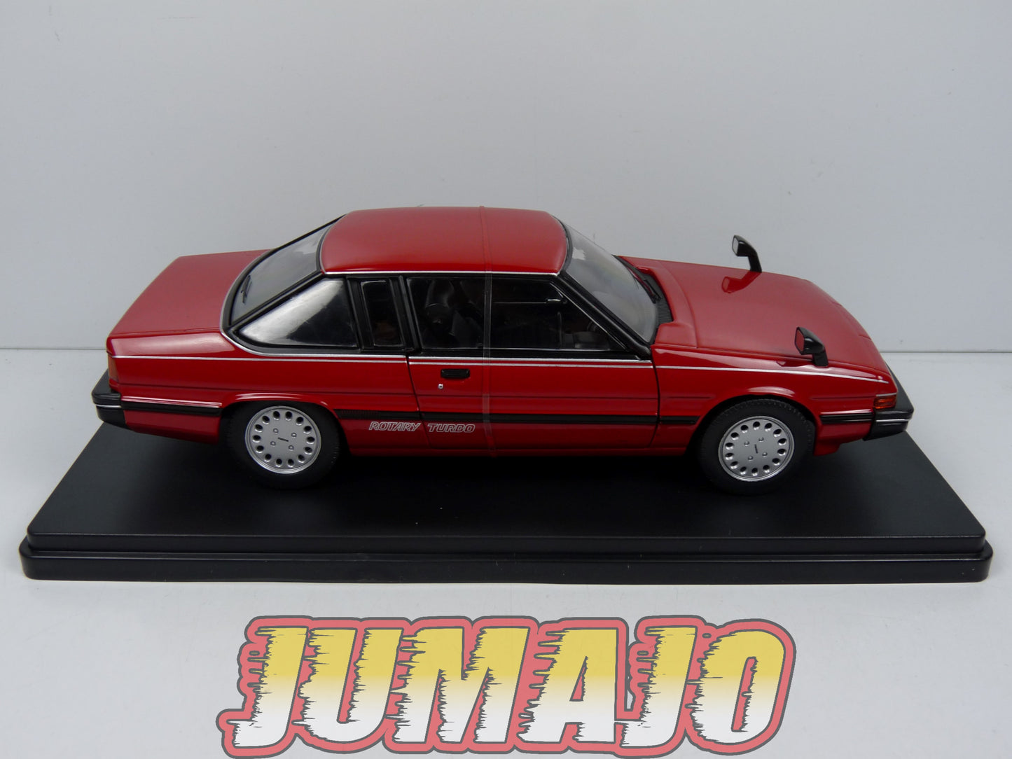 VQJ186 Voiture 1/24 Hachette Japon : MAZDA cosmo 2door HT 1982