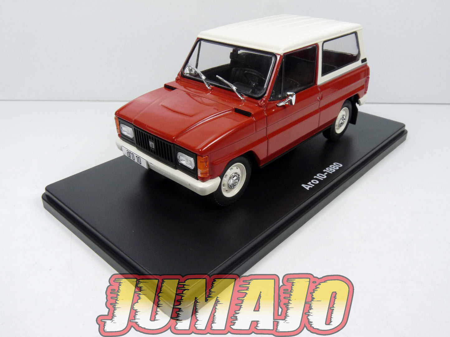 VQR14 Voiture 1/24 Hachette Roumanie : ARO 10 1980