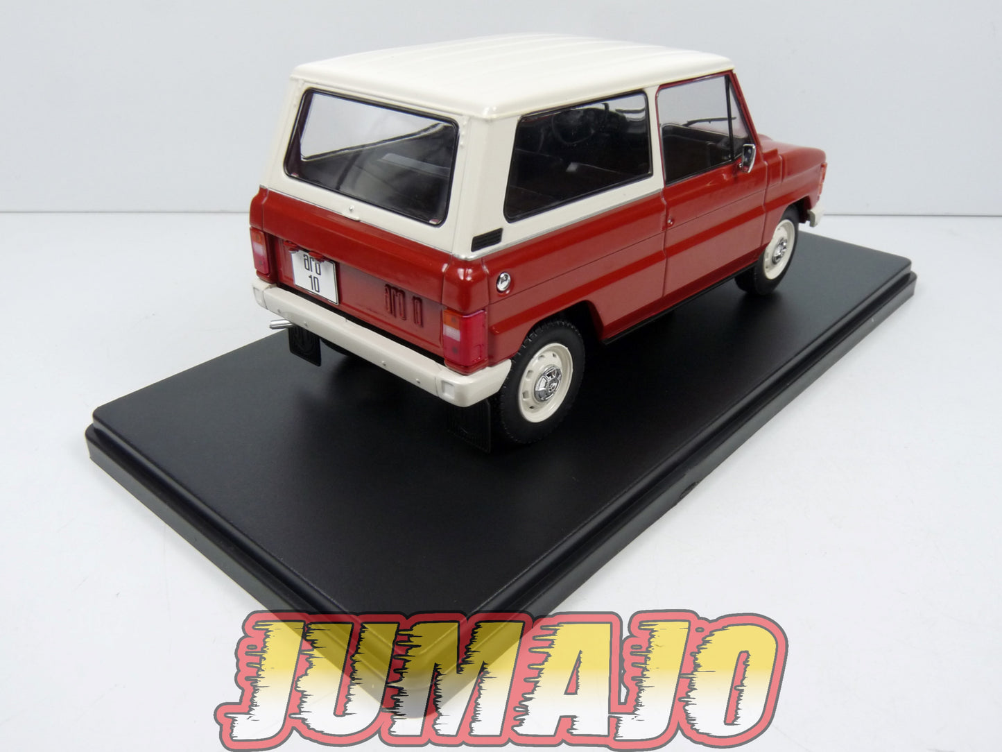 VQR14 Voiture 1/24 Hachette Roumanie : ARO 10 1980