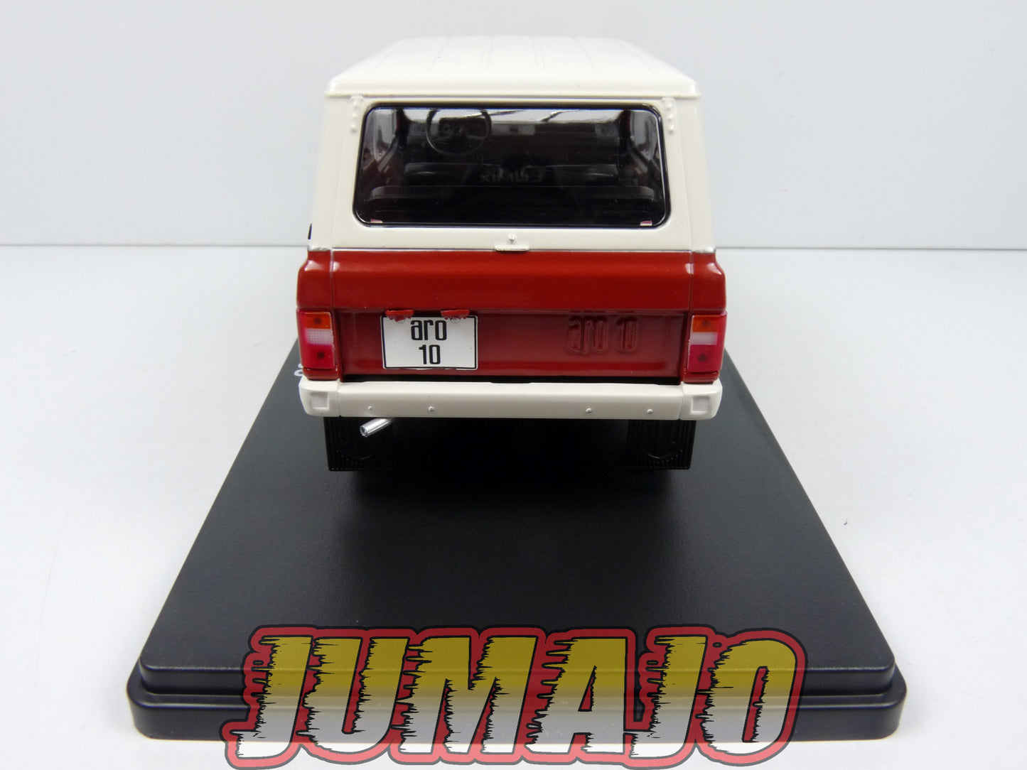 VQR14 Voiture 1/24 Hachette Roumanie : ARO 10 1980