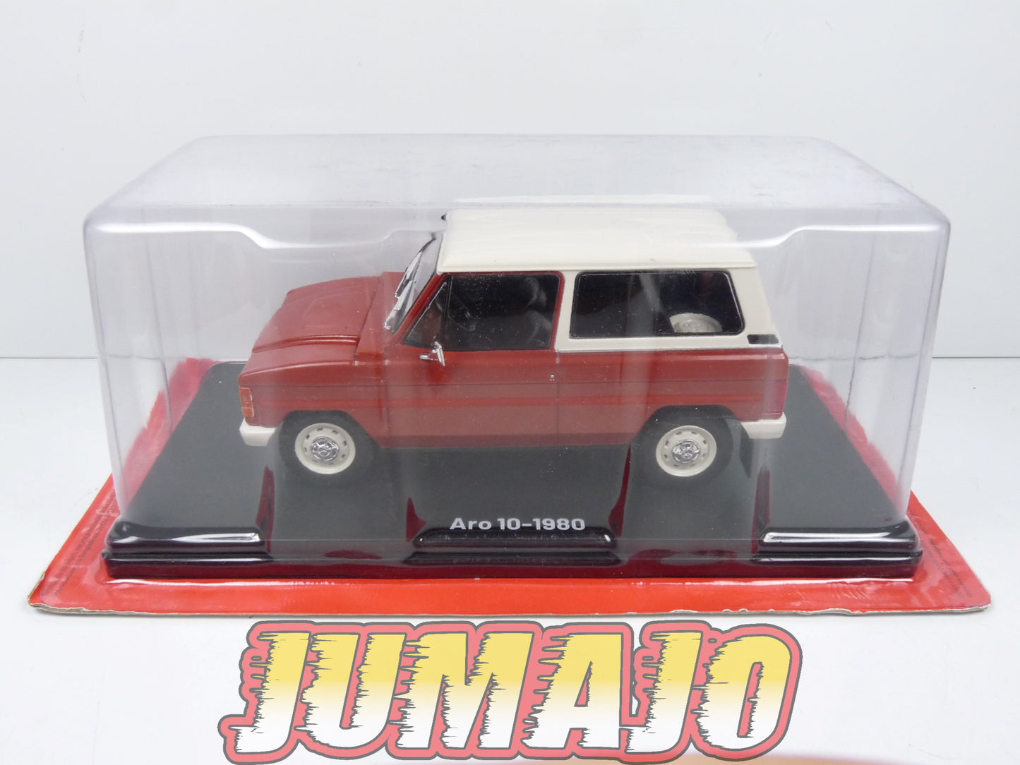 VQR14 Voiture 1/24 Hachette Roumanie : ARO 10 1980