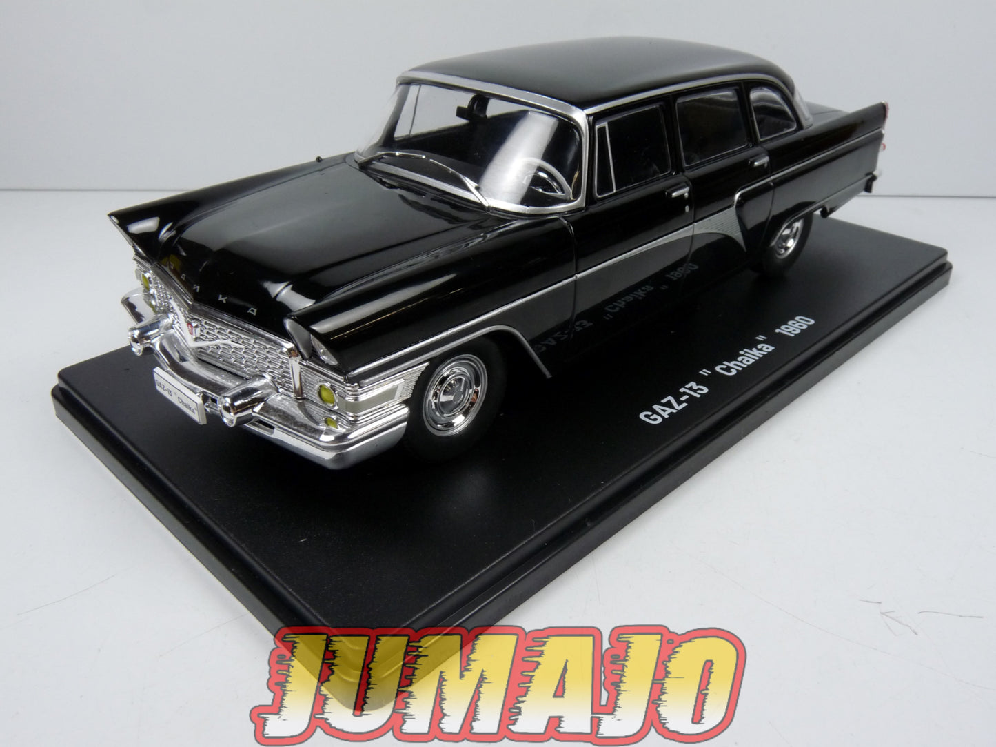 VQR15 Voiture 1/24 Hachette Roumanie : GAZ-13 "Chaika" 1960