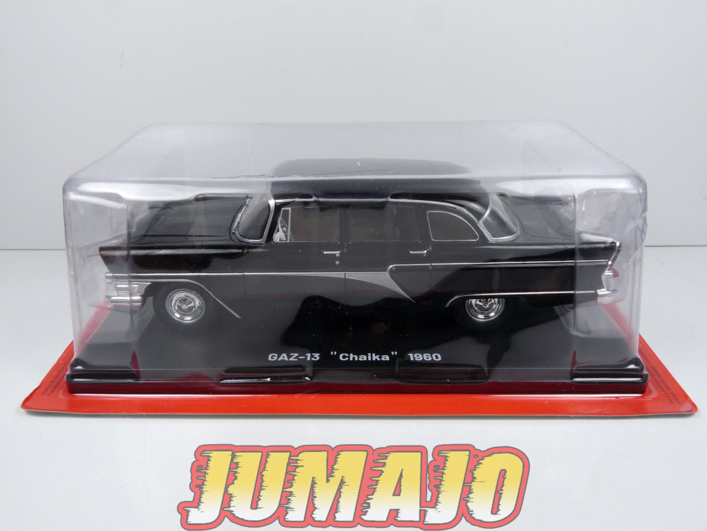 VQR15 Voiture 1/24 Hachette Roumanie : GAZ-13 "Chaika" 1960