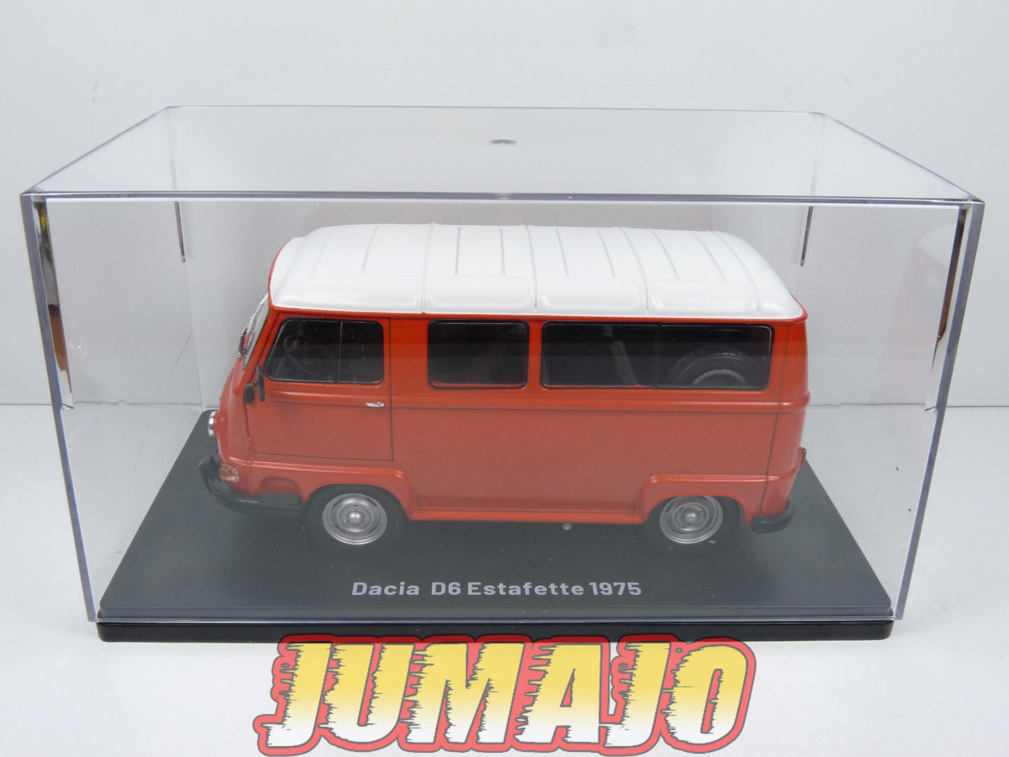 VQR22 Voiture 1/24 Hachette Roumanie : DACIA D6 Estafette 1975
