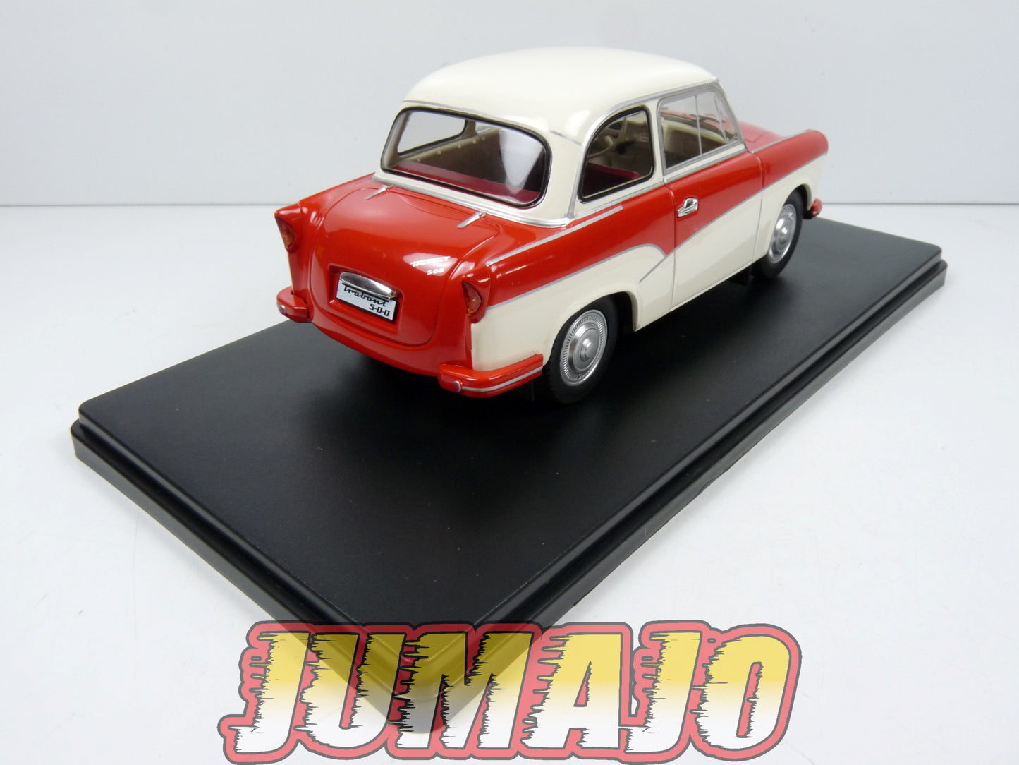 VQR27 Voiture 1/24 Hachette Roumanie : TRABANT P50 1959