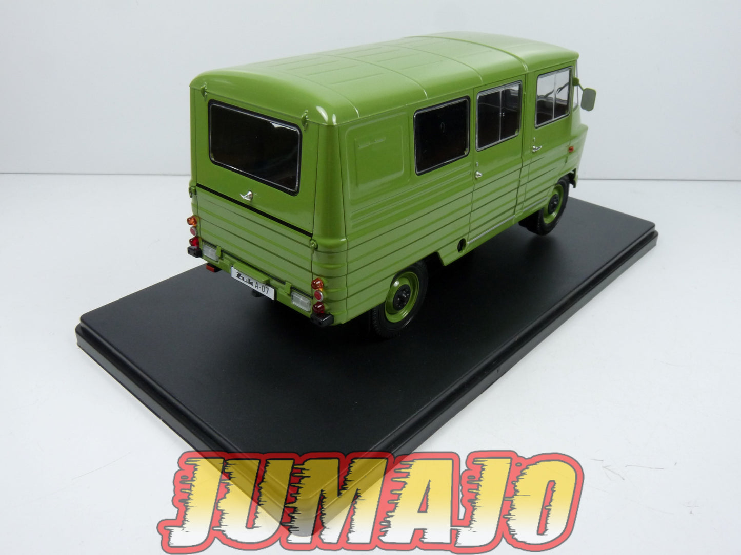 VQR31 Voiture 1/24 Hachette Roumanie : ZUK A-07 1990