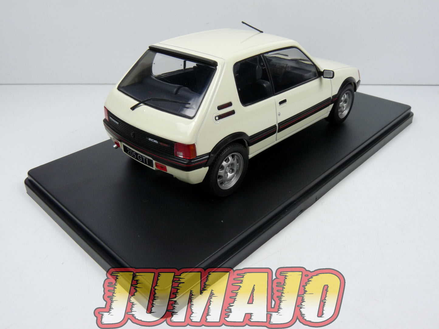 VQR48 Voiture 1/24 Hachette Roumanie : PEUGEOT 205 GTI 1986