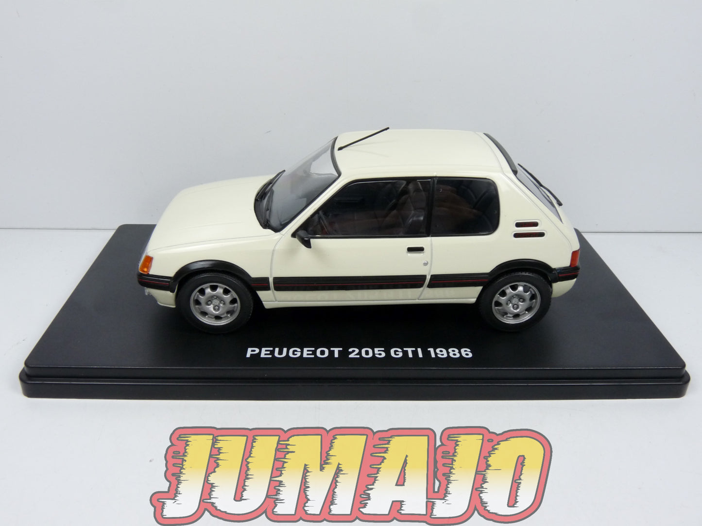 VQR48 Voiture 1/24 Hachette Roumanie : PEUGEOT 205 GTI 1986