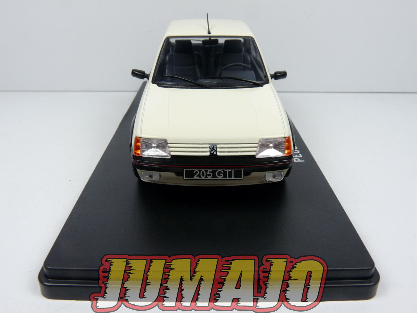 VQR48 Voiture 1/24 Hachette Roumanie : PEUGEOT 205 GTI 1986