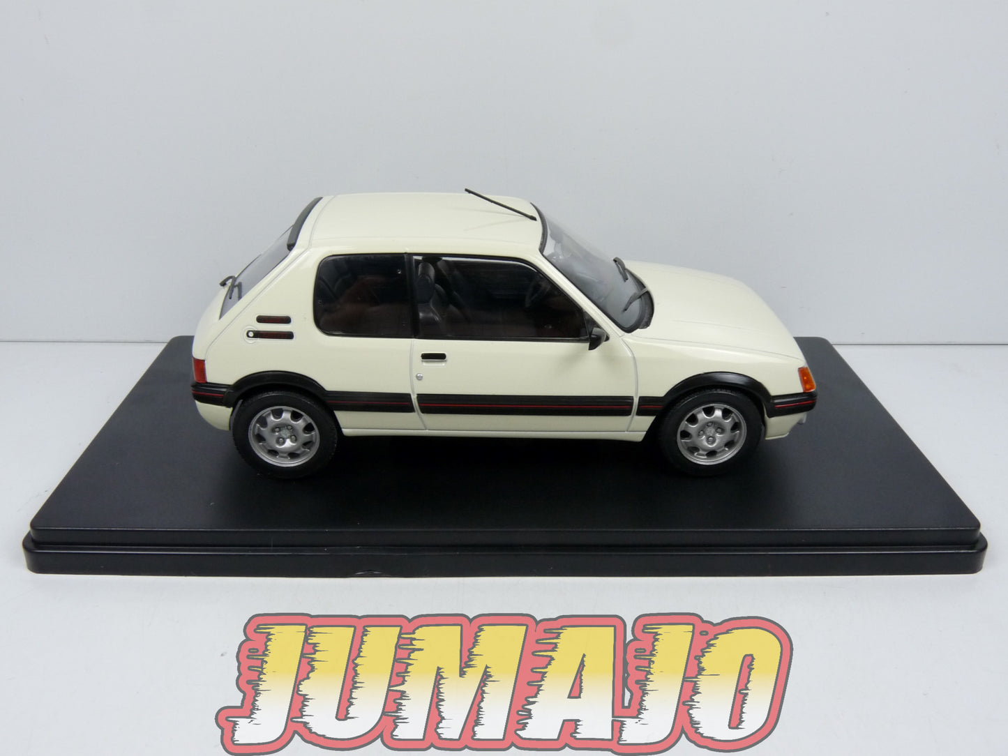 VQR48 Voiture 1/24 Hachette Roumanie : PEUGEOT 205 GTI 1986