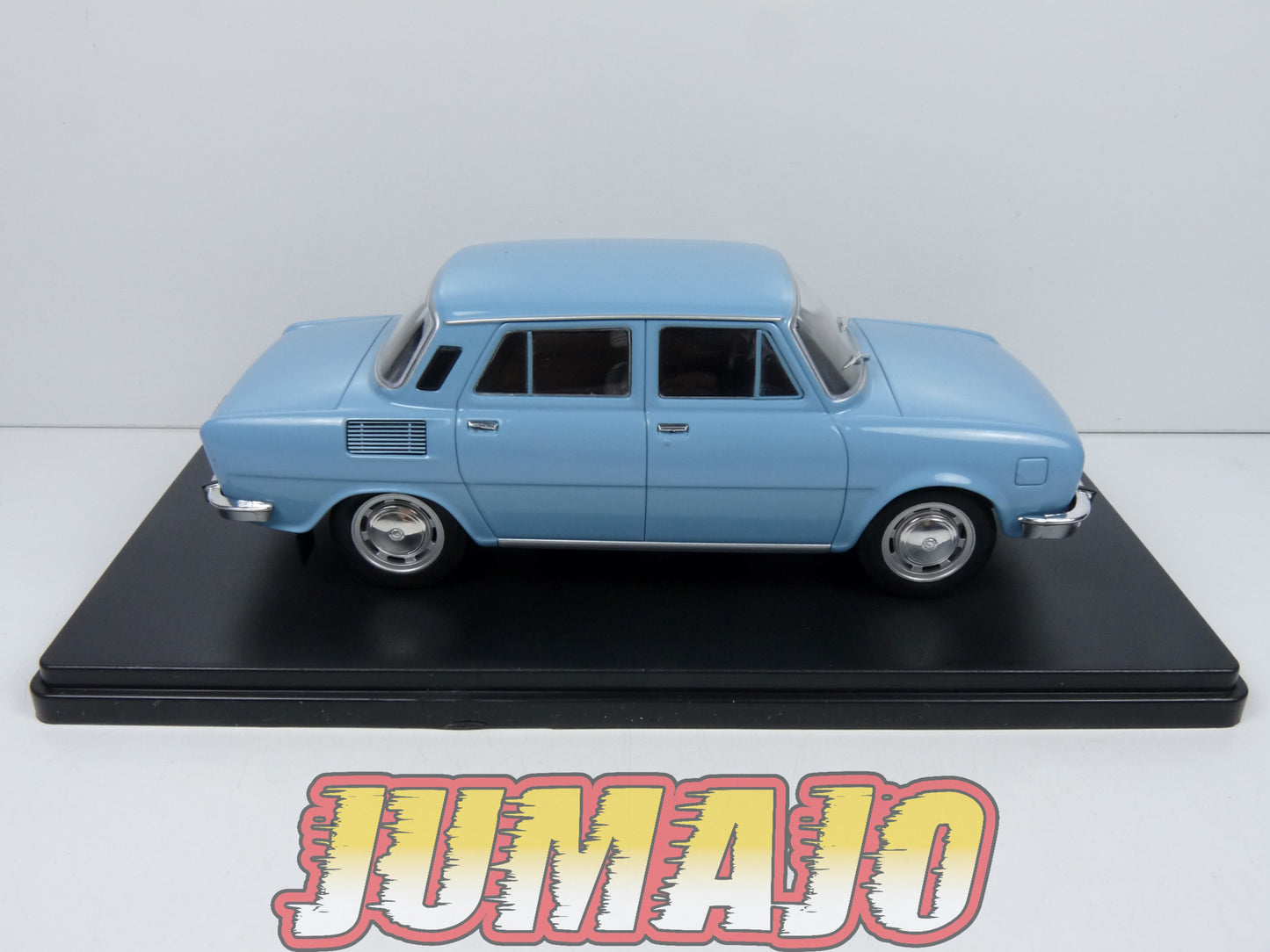 VQR4 Voiture 1/24 Hachette Roumanie : SKODA 100L 1974