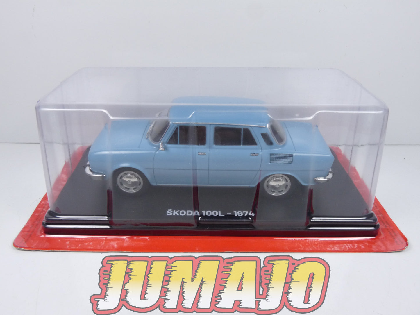 VQR4 Voiture 1/24 Hachette Roumanie : SKODA 100L 1974