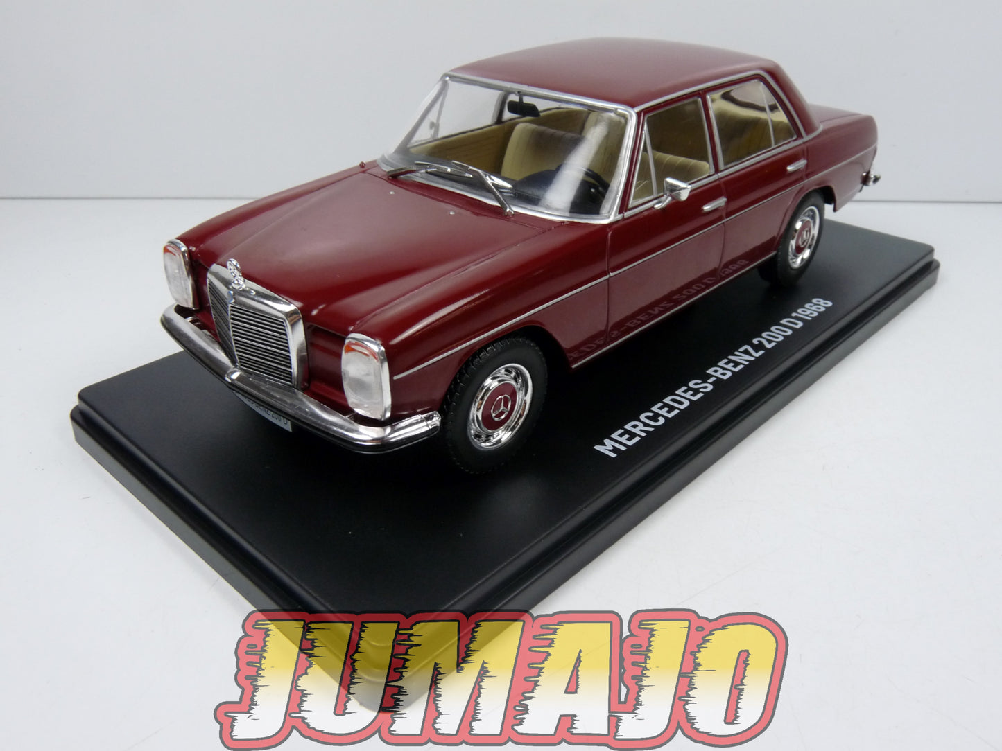 VQR53 Voiture 1/24 Hachette Roumanie : MERCEDES-Benz 200 D 1968